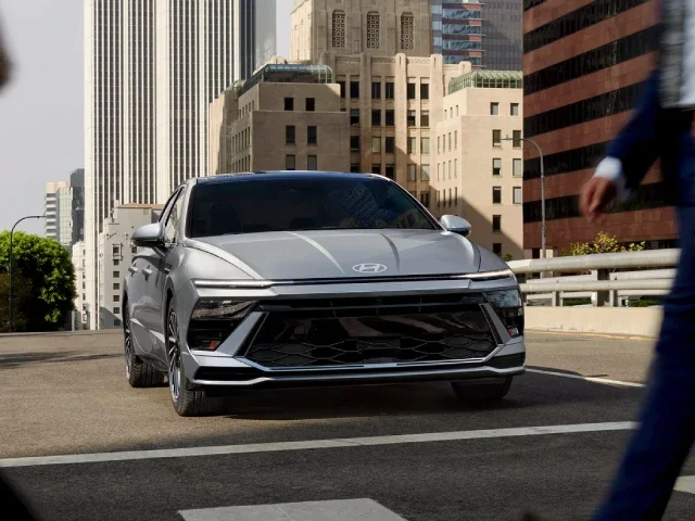 2025 Hyundai Sonata Hybrid - Profile